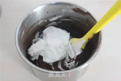 Make Christmas root cake step 4