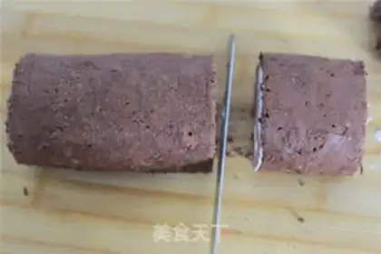 Make Christmas root cake step 14