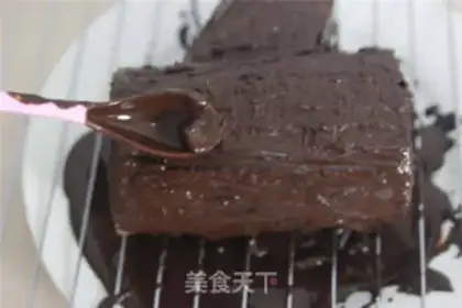 Make Christmas root cake step 18