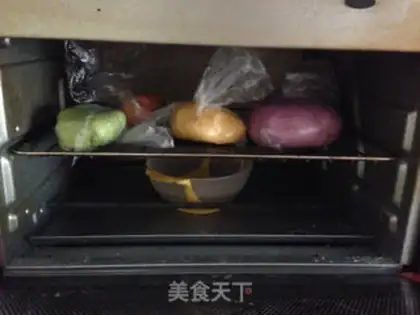 Make Five-colour vegetable toast step 3