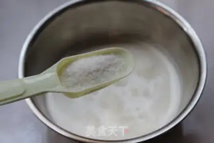 Make Butter rose cake step 7