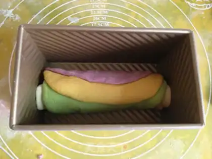 Make Five-colour vegetable toast step 8