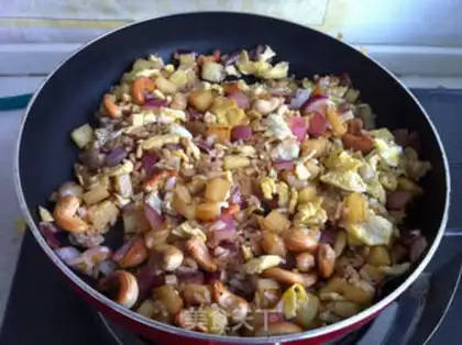 Make Cashewball fried rice step 11