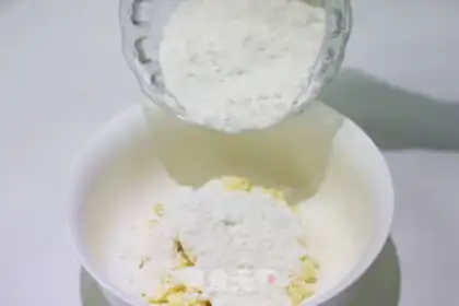 Make Three-colour marble oil cake step 5