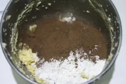 Make Three-colour marble oil cake step 9