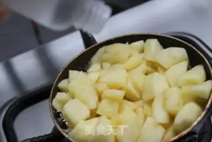 Make Quick-hand apple pie step 3