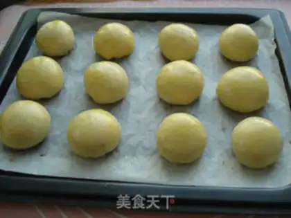 Make Meat pine buns step 5
