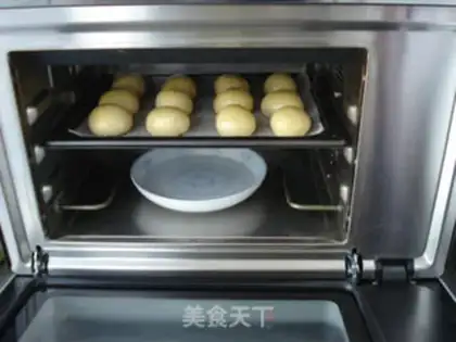 Make Meat pine buns step 6