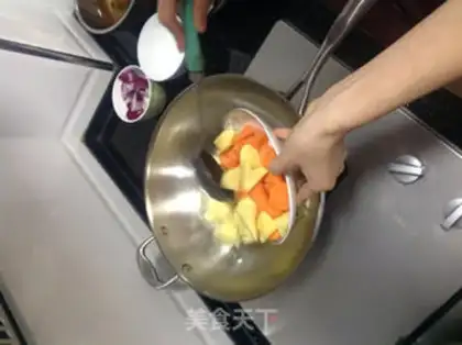 Make curry beef cover step 4