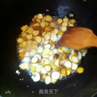 Make Chestnut fried rice step 3