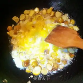 Make Chestnut fried rice step 4