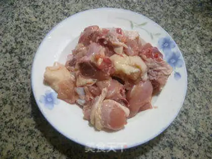 Make Black-muck mushroom steamed chicken legs step 3