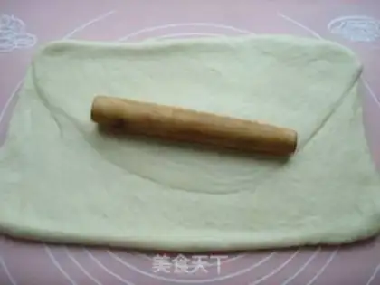 Make Onion pine rolls step 3