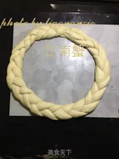 Make Christmas bread ring step 10