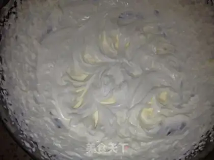 Make A red-coloured cake roll step 15