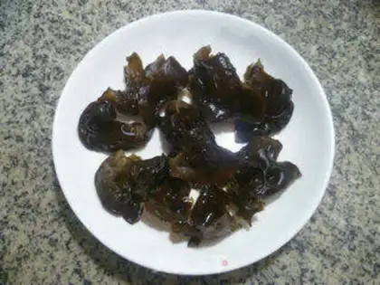 Make Black-muck mushroom steamed chicken legs step 10