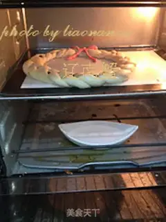 Make Christmas bread ring step 14