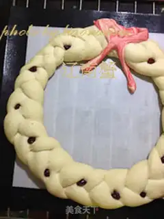Make Christmas bread ring step 15