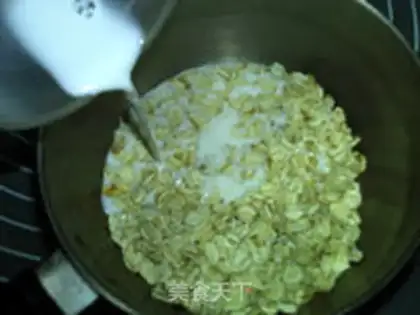Make oatmeal soup for bread step 1