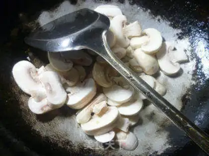 Make Snow shrimp fried mushrooms step 4