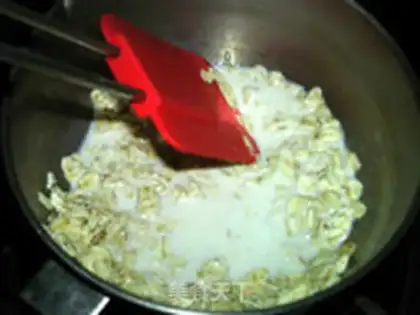 Make oatmeal soup for bread step 2