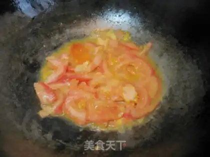 Make Tomato egg noodles step 2