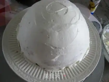 Make Football cake step 3