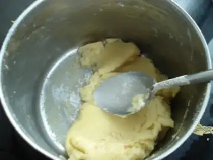 Make Potato mashed swan puff step 5