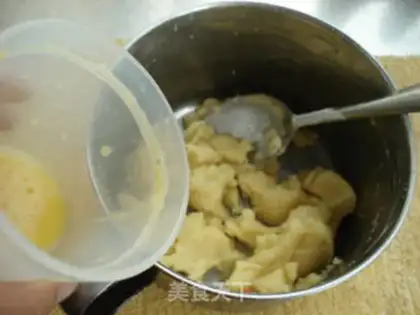 Make Potato mashed swan puff step 6