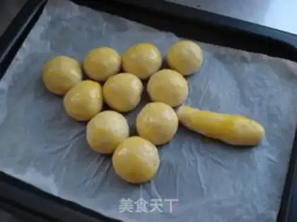 Make Christmas bread step 5