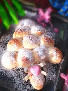 Make Christmas bread step 8