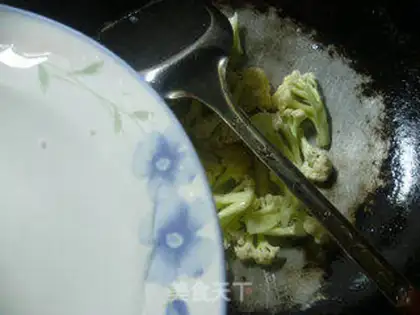 Make Sour eggs and broccoli step 5