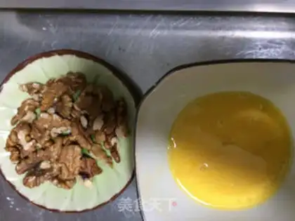 Make Feeding oatmeal walnuts step 7