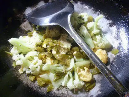 Make Sour eggs and broccoli step 8