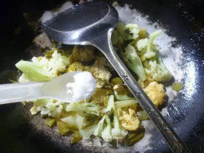 Make Sour eggs and broccoli step 9
