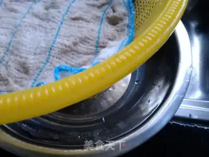 Make Homemade black bean sprouts step 4