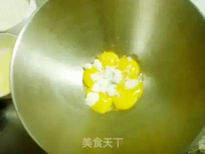 Make Autumn butter cream cake step 1