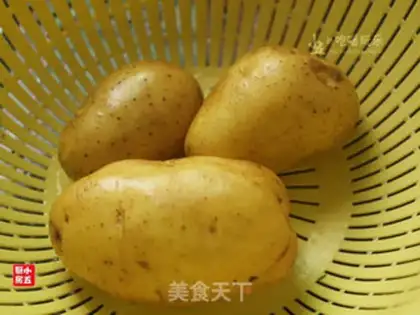 Make Black pepper roasted potatoes step 0
