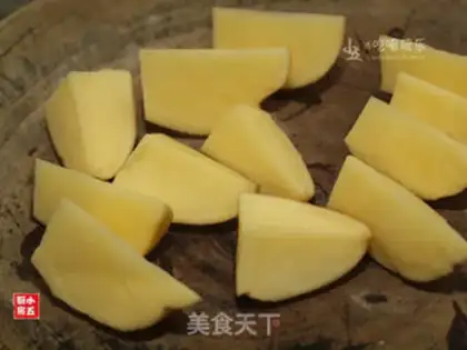 Make Black pepper roasted potatoes step 1