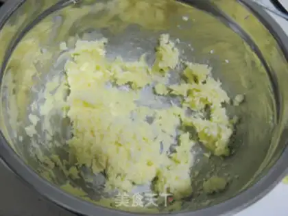 Make Happy New Year frosting cookies step 3