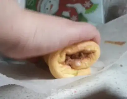 Make Meat pine cake rolls step 19
