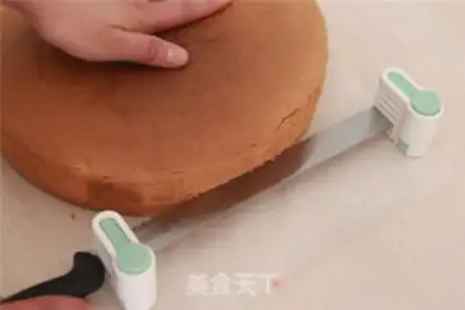 Make Princess Frozen Cake step 6