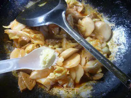 Make Hot fried rice cake step 9