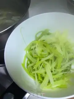 Make The seameat gravy step 7