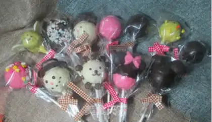 Make Lollipop cake step 23