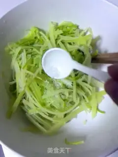 Make The seameat gravy step 8