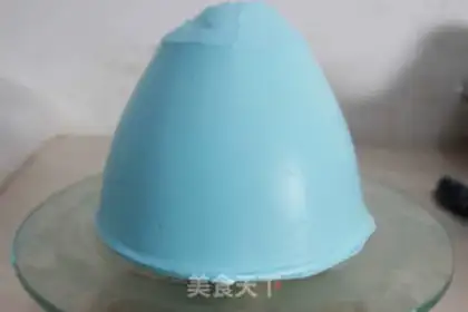 Make Princess Frozen Cake step 21