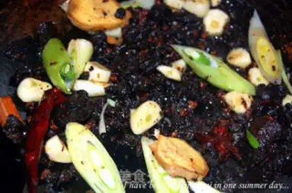 Make The beans are burning fish step 4