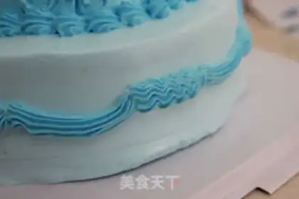 Make Princess Frozen Cake step 29