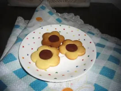 Make Flower cookies step 7